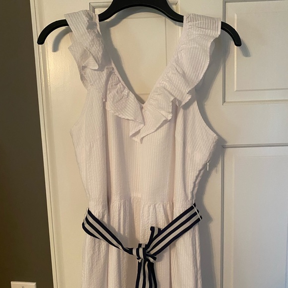 Vineyard Vines x Target Collab White Ruffle Top Dress with Belt - Picture 4 of 4
